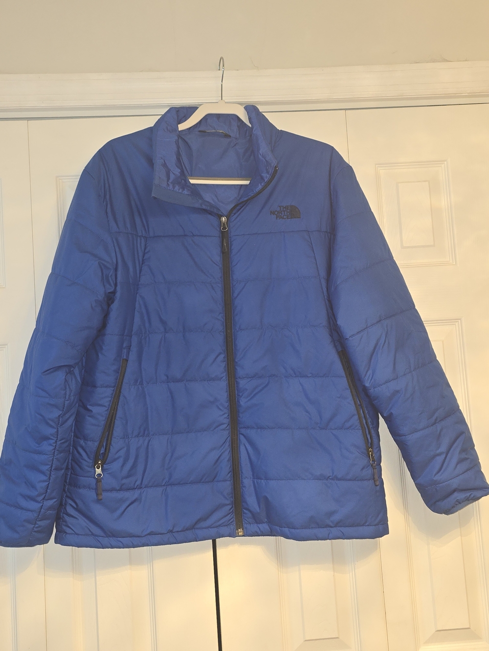 The North Face Women's Royal Blue Lightweight Puffer Jacket